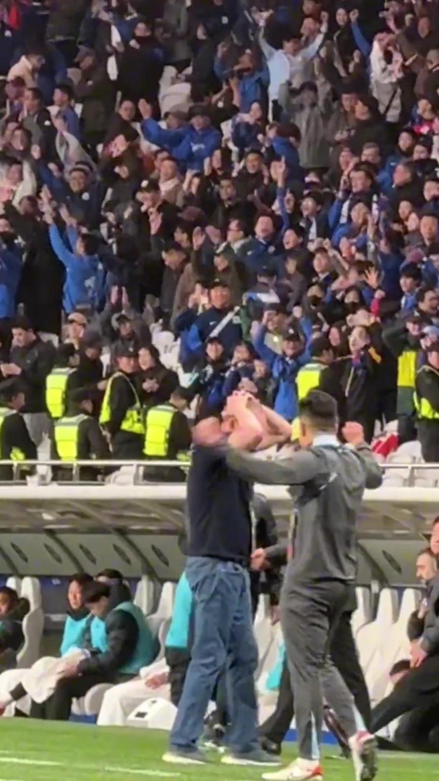 看到斯盧茨基終場哨響時的振臂高呼，就知道這場比賽贏得多不容易